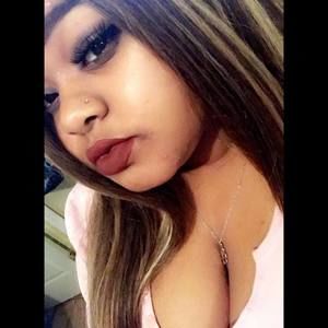 Meet your Posher, Malia